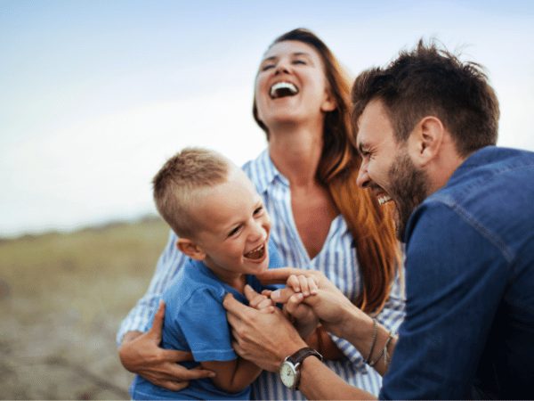Família protegida pelos seguros da Auris